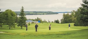 Haileybury Historic Golf course with beautiful views of Lake Temiaksming / club de golf historique de Haileybury avec magnifiques vues du lac Témiskaming