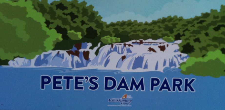 Pete's Dam Park in New Liskeard. A nice family hiking destination. / le parc Pete's Dam à Temiskaming Shores. Une belle destination pour une randonnée en famille.