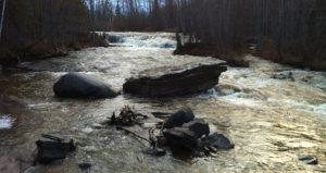 Water stream at Pete's Dam Park close to New Liskeard / Cours d'eau au parc Pete's Dam près de Temiskaming Shores.