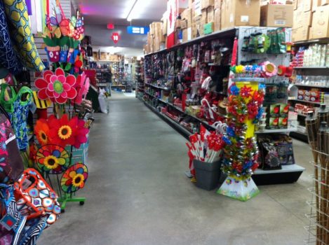 Toys at the North Cobalt Flea Market / Jouets